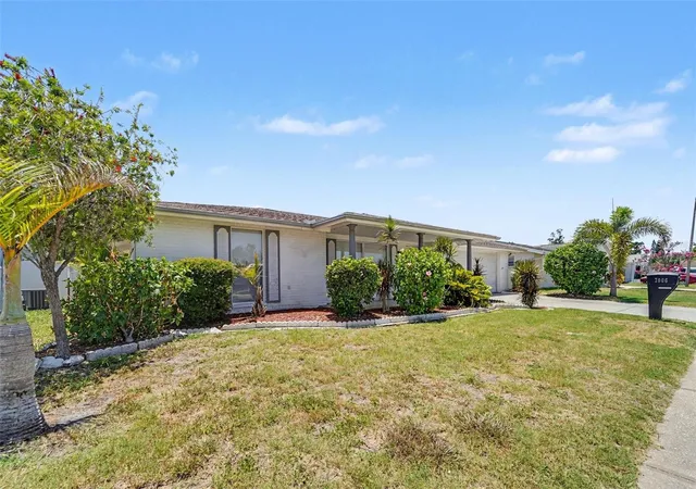 Single family home for sale at 7006 Maplehurst Dr, PORT RICHEY, FL 34668 | MLS# O6419190