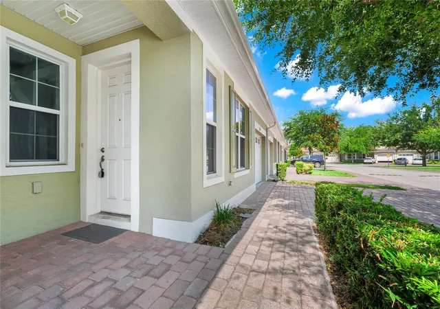 Photo 2 of Townhouse for sale at 4824 Poolside Dr, Saint Cloud, FL 34769 | MLS# O6419191 | Listing updated on 2026-09-05