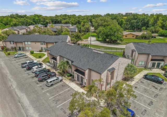 Homes for sale in Orlando, FL | 2021 Ludlow Lane, Orlando, FL 32839 | Houzeo