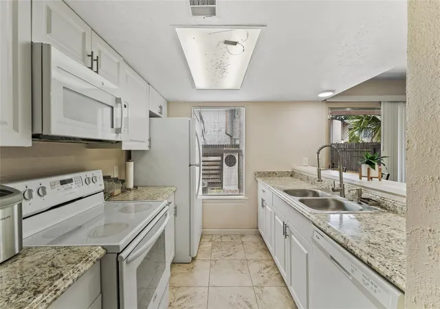 Homes for sale in Orlando, FL | 2021 Ludlow Ln #3404, Orlando, FL 32839 | MLS# O6419193