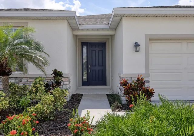Photo 3 of Single family home for sale at 17758 Cantarina Cvs, Bradenton, FL 34211 | MLS# A4697858 | Listing updated on 2026-10-10
