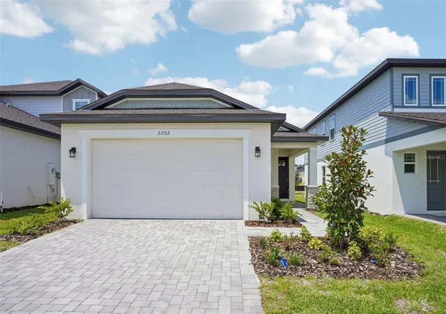 Photo 2 of Single family home for sale at 2202 Wildberry Way, Minneola, FL 34715 | MLS# TB8522211 | Listing updated on 2026-10-04