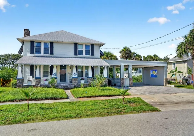 Photo 1 of Single family home for sale at 330 Hartford Ave, Daytona Beach, FL 32118 | MLS# FC319462 | Listing updated on 2026-09-03
