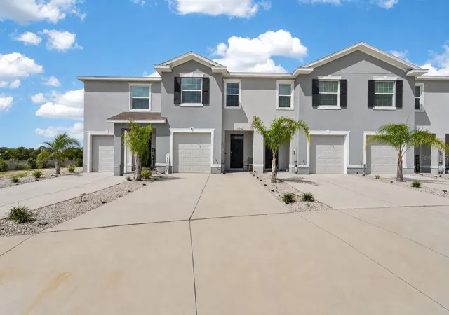 2nd image of 33046 Major Oak Dr, Wesley Chapel, FL 33545 | MLS# TB8522225