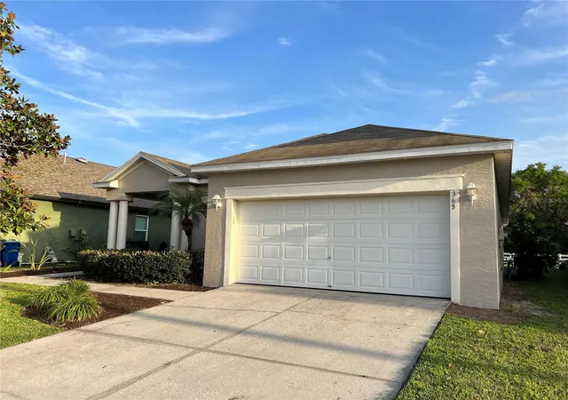 Photo 2 of Single family home for sale at 365 James Cir, Lake Alfred, FL 33850 | MLS# O6419214 | Listing updated on 2026-09-16