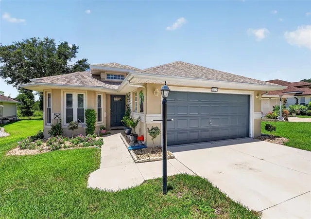 Photo 1 of Sale Pending at 21725 King Richards Way, Leesburg, FL 34748 | MLS# G5114177 | Listing updated on 2026-09-17