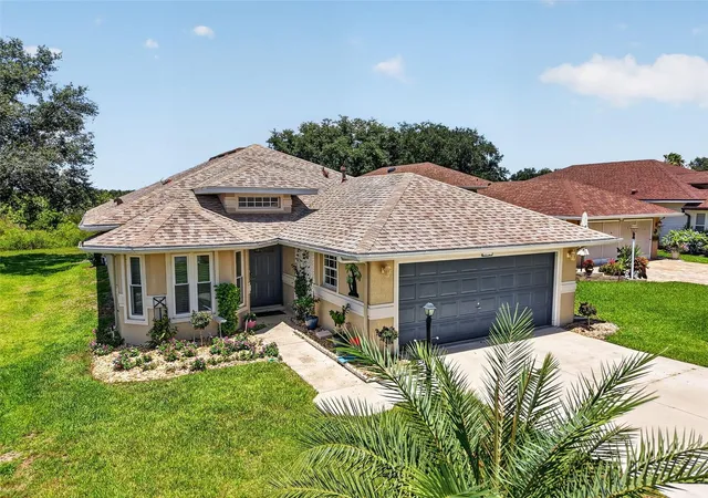 Photo 2 of Sale Pending at 21725 King Richards Way, Leesburg, FL 34748 | MLS# G5114177 | Listing updated on 2026-09-17