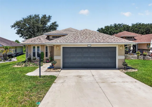 Photo 3 of Sale Pending at 21725 King Richards Way, Leesburg, FL 34748 | MLS# G5114177 | Listing updated on 2026-09-17