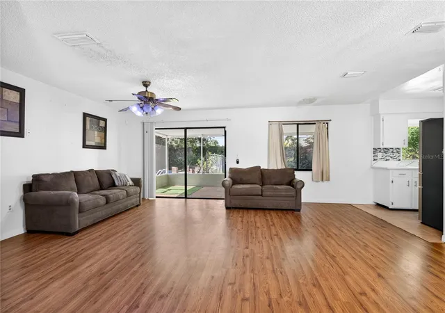 Photo 4 of Single family home for sale at 3303 Foxboro Ct, Mount Dora, FL 32757 | MLS# G5114181 | Listing updated on 2026-10-03