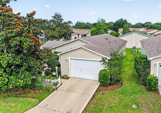 2nd image of 448 Canterbury Ct, The Villages, FL 32162 | MLS# G5114185
