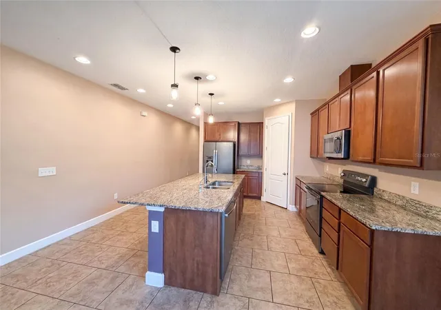 3rd image of 480 Buchannan Dr, Davenport, FL 33837 | MLS# O6419253