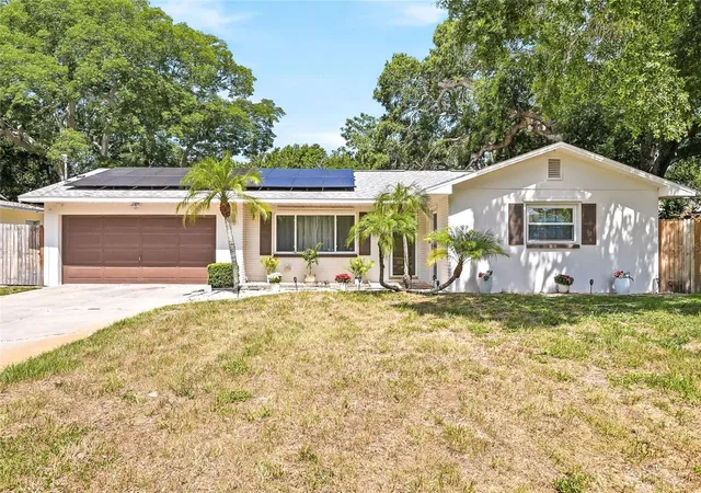 Photo 1 of Single family home for sale at 1318 S Hillcrest Ave, Clearwater, FL 33756 | MLS# TB8522293 | Listing updated on 2026-09-08