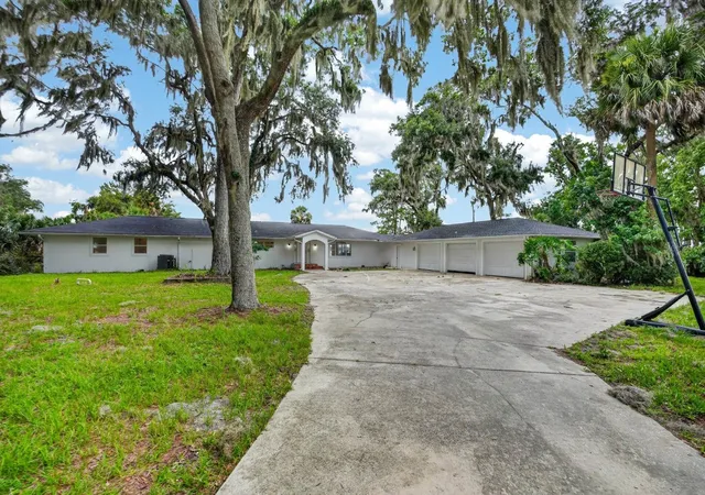 Homes for sale in East Palatka, FL | 157 W Grandview Dr, East Palatka, FL 32131 | MLS# FC319465