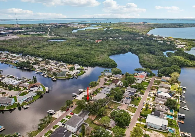 64th image of 300 90th Avenue Ne, Saint Petersburg, FL 33702 | MLS# TB8522305
