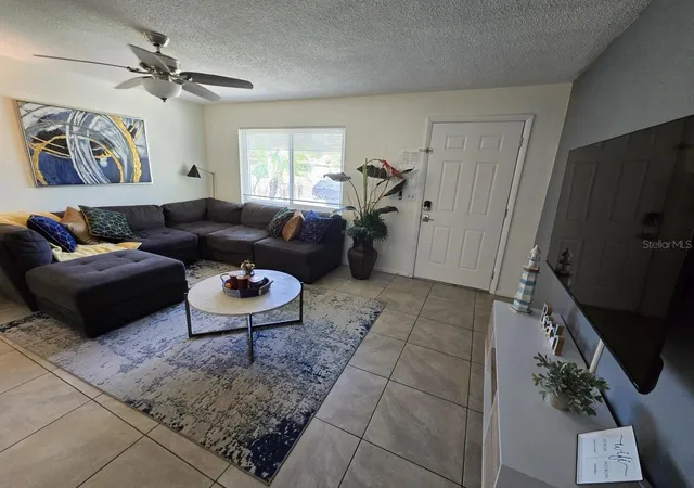 Photo 3 of Single family home for sale at 1430 Parkview Ln, Largo, FL 33770 | MLS# TB8522311 | Listing updated on 2026-09-18