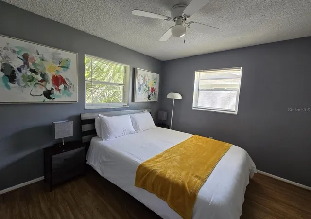 Photo 3 of Single family home for sale at 1430 Parkview Ln, Largo, FL 33770 | MLS# TB8522311 | Listing updated on 2026-09-18