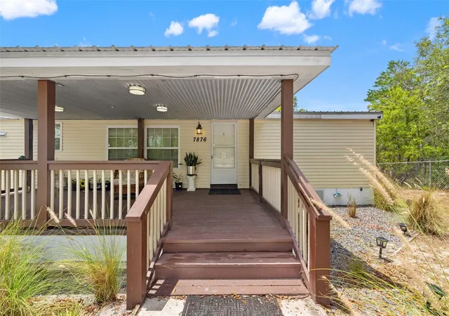 Photo 4 of Manufactured home for sale at 7876 Ridge Rd, Weeki Wachee, FL 34613 | MLS# TB8522315 | Listing updated on 2026-09-03