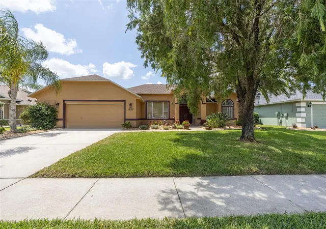 2nd image of 1887 Creekwater Blvd, Port Orange, FL 32128 | MLS# V4949815