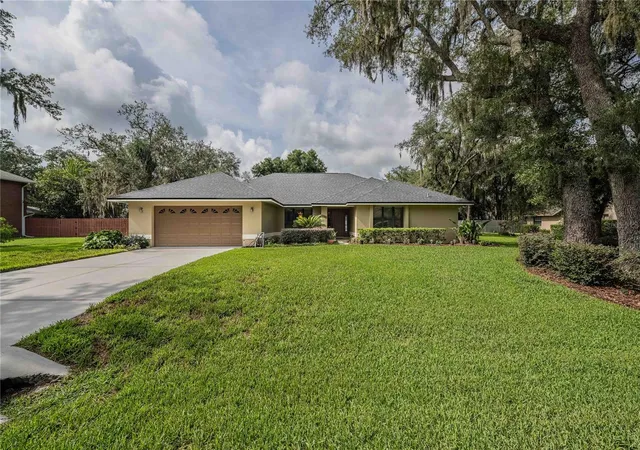 Single family home for sale at 1749 Lady Bowers Trl, LAKELAND, FL 33809 | MLS# L4962995