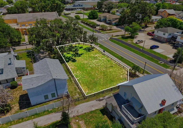 Photo 4 of Land for sale at 702 Ave A, Winter Haven, FL 33880 | MLS# L4962996 | Listing updated on 2026-06-24