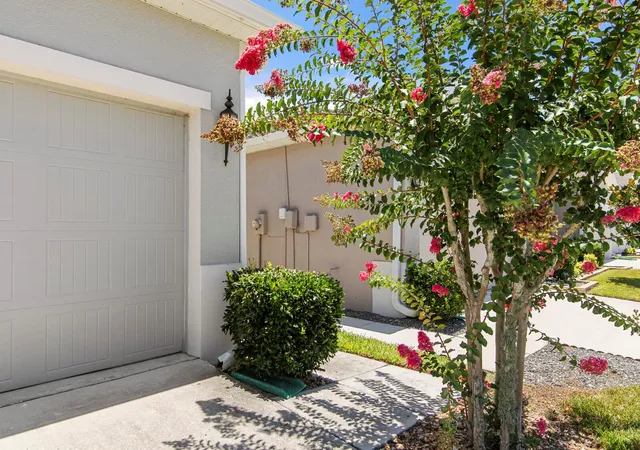 Photo 3 of House for sale at 10631 Heron Hideaway Loop, Land O Lakes, FL 34638 | MLS# TB8522335 | Listing updated on 2026-10-17