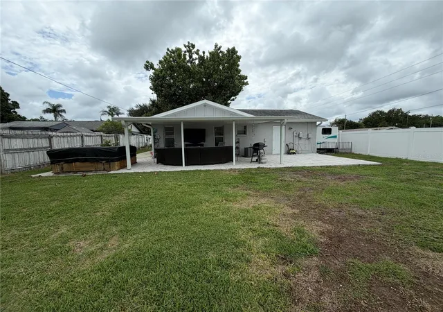 33rd image of 820 San Salvador Dr, Dunedin, FL 34698 | MLS# TB8522337
