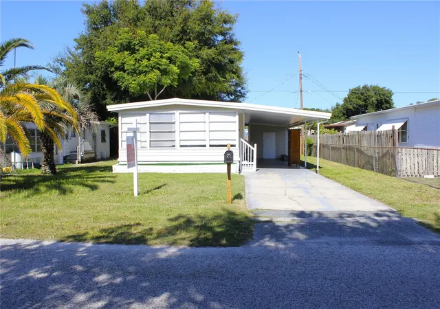Homes for sale in Holiday, FL | 1845 Dixie Ln, Holiday, FL 34690 | MLS# TB8522338