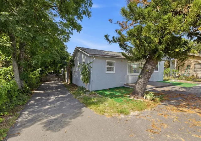 2nd image of 2706 E Annie St, Tampa, FL 33612 | MLS# A4697898