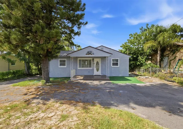 3rd image of 2706 E Annie St, Tampa, FL 33612 | MLS# A4697898