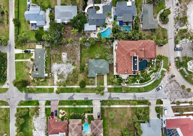 3rd image of 835 Bruce Ave, Clearwater Beach, FL 33767 | MLS# TB8522355