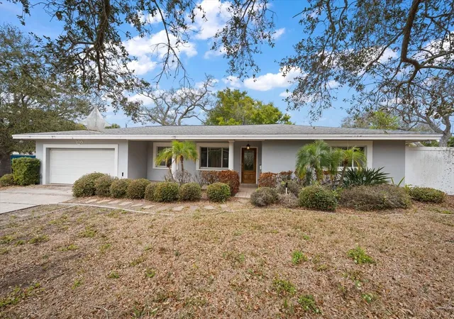 1st image of 230 Garden Cir, Belleair, FL 33756 | MLS# TB8522357