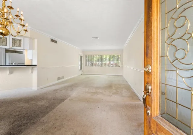 3rd image of 230 Garden Cir, Belleair, FL 33756 | MLS# TB8522357