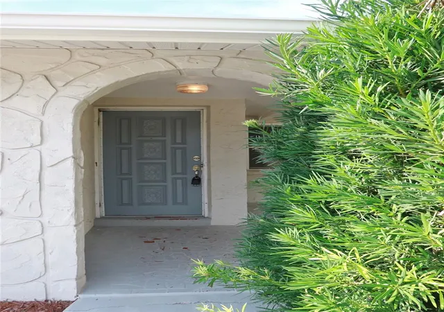 Photo 3 of Single family home for sale at 6533 Ridge Crst Dr, Port Richey, FL 34668 | MLS# TB8522370 | Listing updated on 2026-09-01