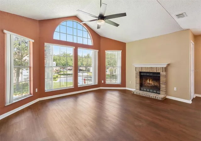 3rd image of 634 Steamboat Ct, Altamonte Springs, FL 32714