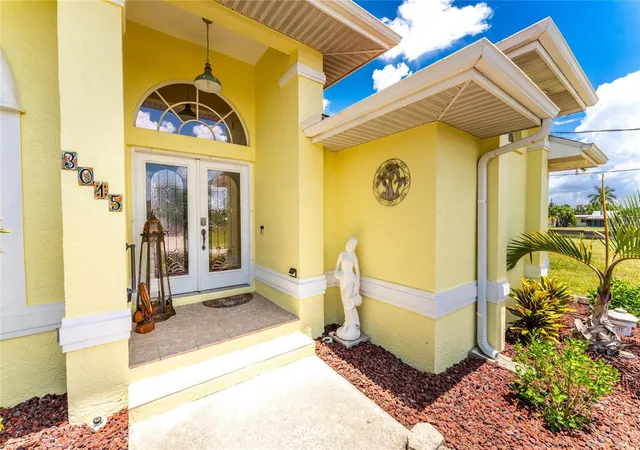 Photo 3 of Single family home for sale at 3015 Wisteria Pl, Punta Gorda, FL 33950 | MLS# C7527663 | Listing updated on 2026-09-29