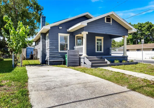 Photo 2 of Single family home for sale at 212 W Genesee St, Tampa, FL 33603 | MLS# TB8522379 | Listing updated on 2026-09-12