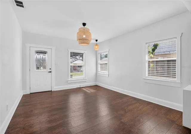 Photo 3 of Single family home for sale at 212 W Genesee St, Tampa, FL 33603 | MLS# TB8522379 | Listing updated on 2026-09-12