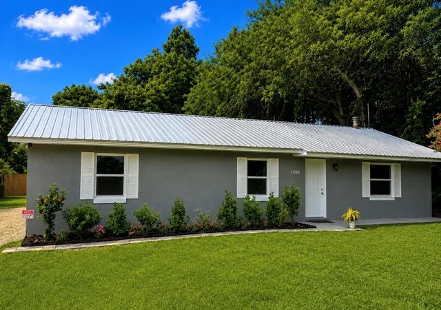 Photo 2 of Single family home for sale at 12106 Se 74th Terrace, Belleview, FL 34420 | MLS# OM727235 | Listing updated on 2026-08-26