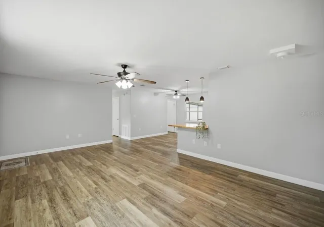 5th image of 12106 Se 74Th Ter, Belleview, FL 34420 | MLS# OM727235