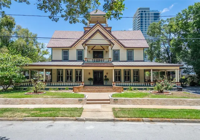 Photo 2 of Single family home for sale at 3007 W Stovall St, Tampa, FL 33629 | MLS# TB8522385 | Listing updated on 2026-09-28