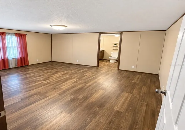 Photo 3 of Manufactured home for sale at 10350 SE 127th Lane, Belleview, FL 34420 | MLS# S5152382 | Listing updated on 2026-09-21