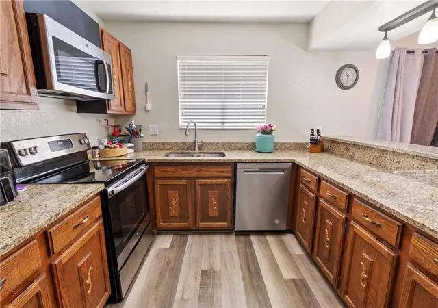 4th image of 1836 N Crystal Lake Dr #27, Lakeland, FL 33801 | MLS# L4962999