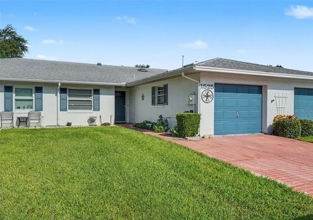 1st image of 1525 Oakview Cir Se, Winter Haven, FL 33880 | MLS# TB8522413