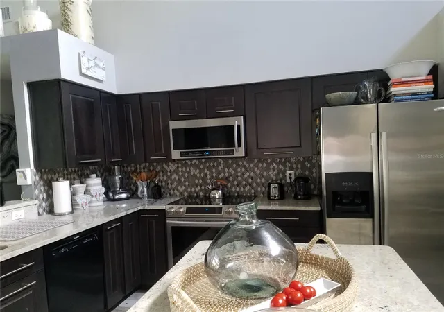 Photo 3 of Single family home for sale at 15211 Arbor Holw Dr, Odessa, FL 33556 | MLS# TB8522417 | Listing updated on 2026-07-11