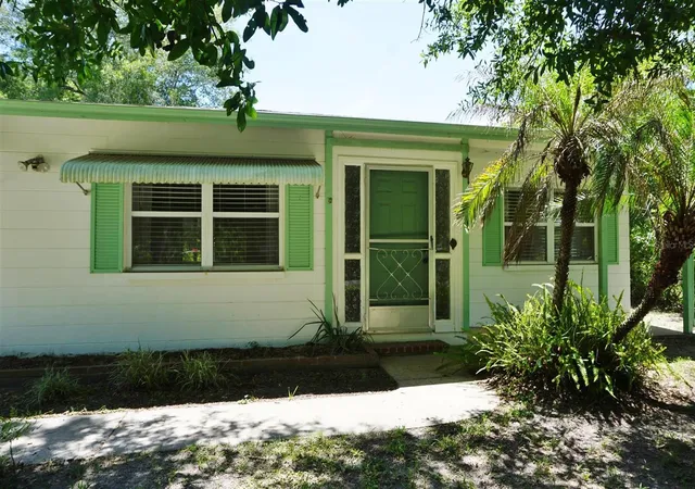 5th image of 405 S Camellia Ave, Crystal River, FL 34429 | MLS# OM727239