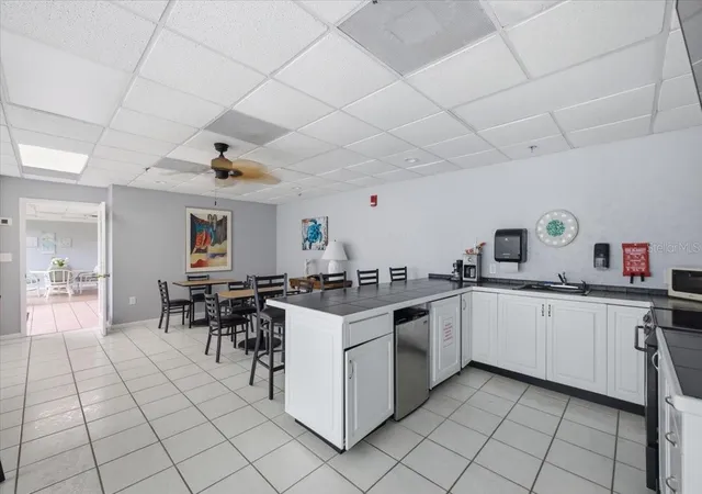 Homes for sale in St Petersburg, FL | 7050 Sunset Drive, St Petersburg, FL 33707 | Houzeo
