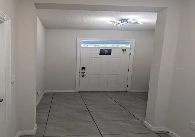 4th image of 4015 Blue Banks Ln, Bradenton, FL 34208 | MLS# S5152389