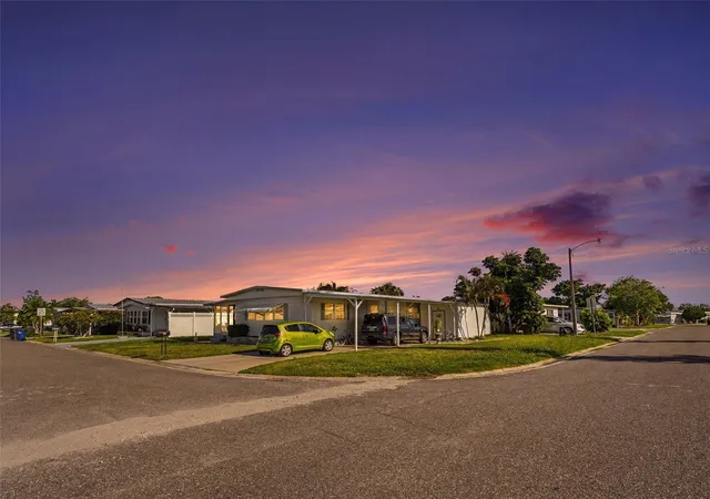 3rd image of 309 50Th Avenue Ter E, Bradenton, FL 34203 | MLS# TB8522434