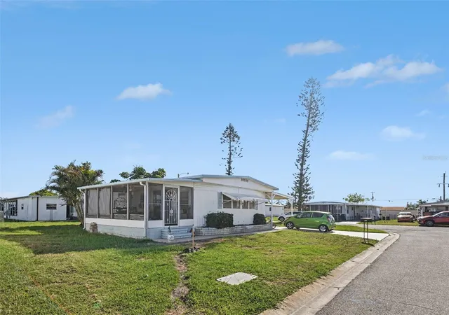 5th image of 309 50Th Avenue Ter E, Bradenton, FL 34203 | MLS# TB8522434