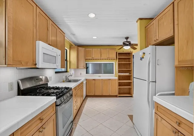 Homes for sale in Osprey, FL | 811 Sarabay Rd, Osprey, FL 34229 | MLS# A4697921